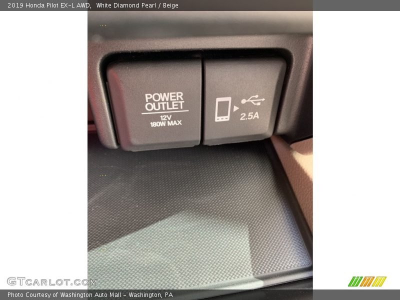 White Diamond Pearl / Beige 2019 Honda Pilot EX-L AWD