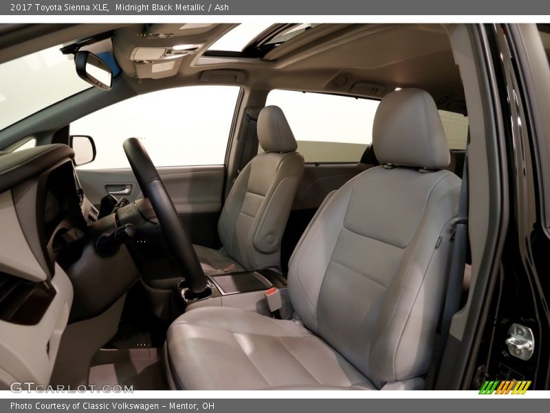 Midnight Black Metallic / Ash 2017 Toyota Sienna XLE