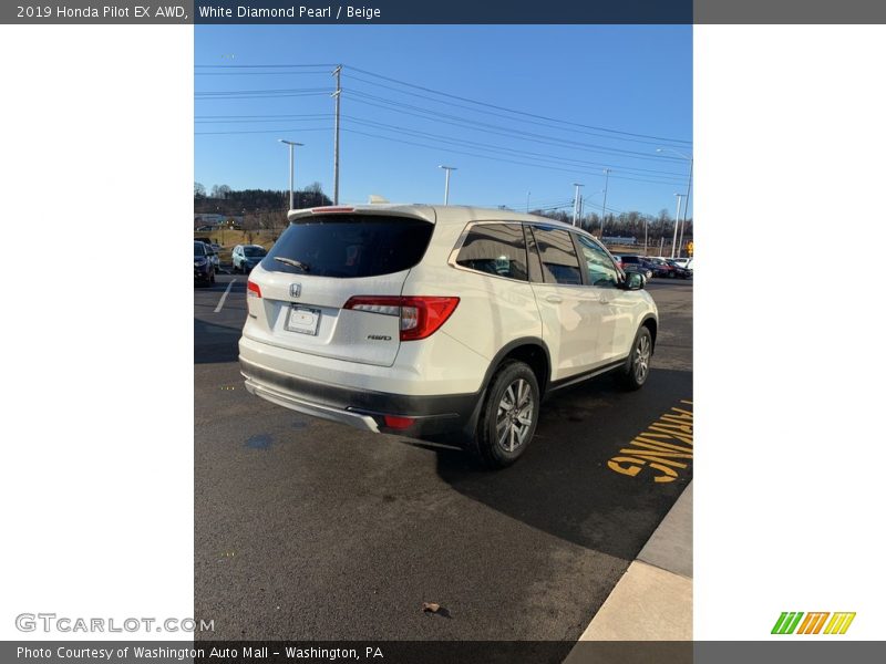 White Diamond Pearl / Beige 2019 Honda Pilot EX AWD