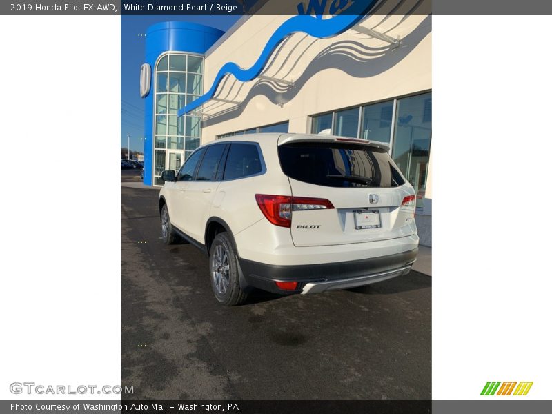 White Diamond Pearl / Beige 2019 Honda Pilot EX AWD