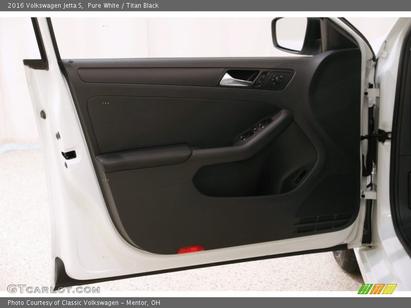 Pure White / Titan Black 2016 Volkswagen Jetta S