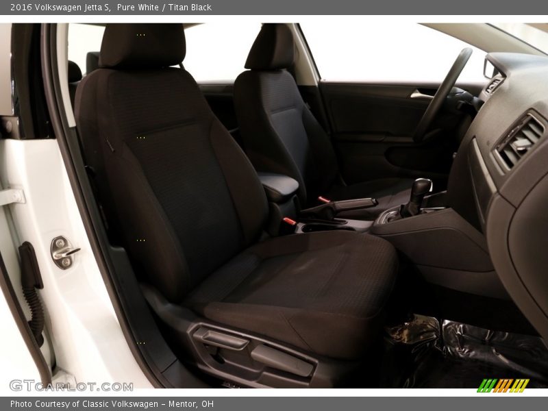 Pure White / Titan Black 2016 Volkswagen Jetta S