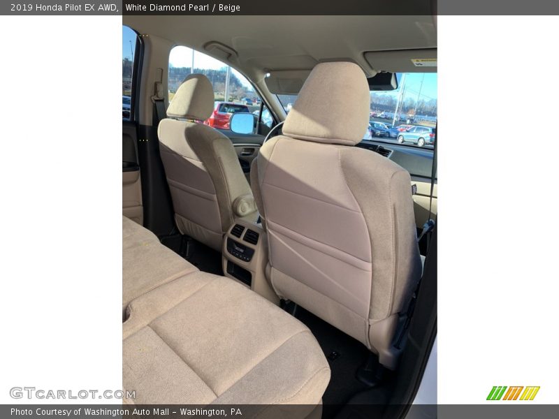 White Diamond Pearl / Beige 2019 Honda Pilot EX AWD