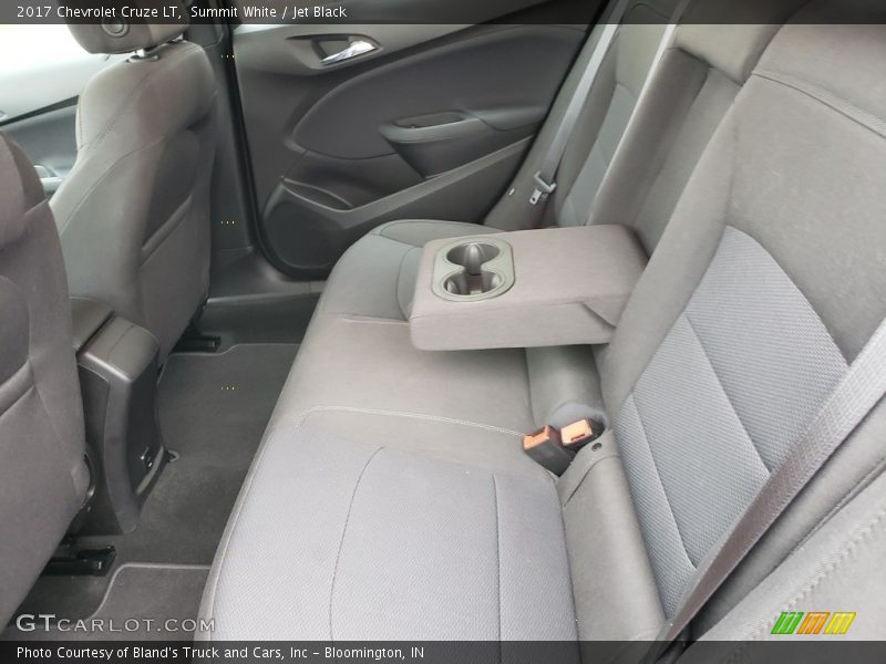 Summit White / Jet Black 2017 Chevrolet Cruze LT