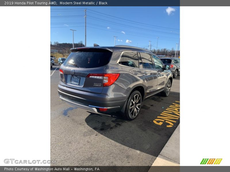 Modern Steel Metallic / Black 2019 Honda Pilot Touring AWD