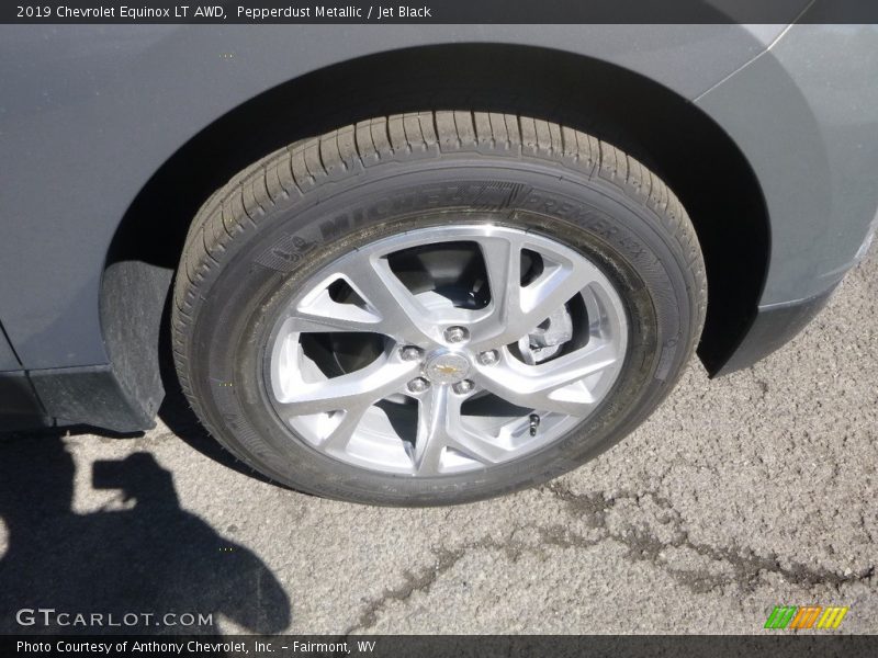 Pepperdust Metallic / Jet Black 2019 Chevrolet Equinox LT AWD