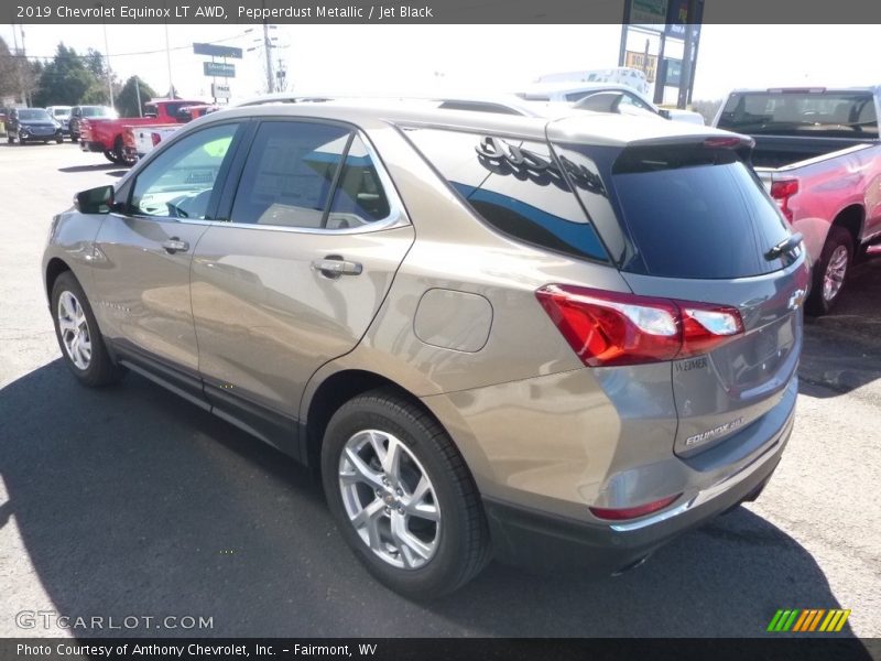Pepperdust Metallic / Jet Black 2019 Chevrolet Equinox LT AWD