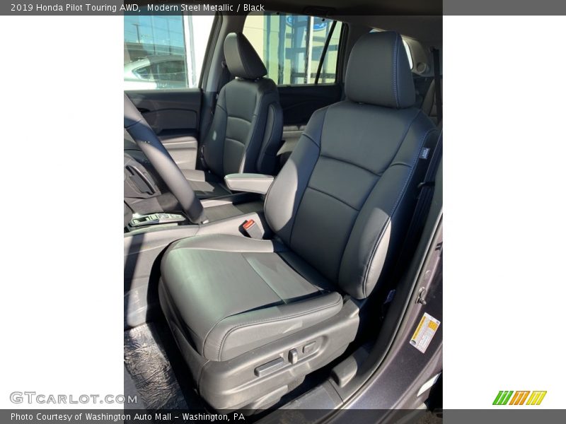 Modern Steel Metallic / Black 2019 Honda Pilot Touring AWD