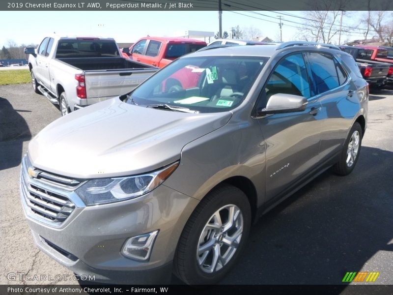 Pepperdust Metallic / Jet Black 2019 Chevrolet Equinox LT AWD