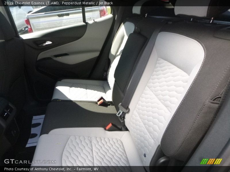 Pepperdust Metallic / Jet Black 2019 Chevrolet Equinox LT AWD