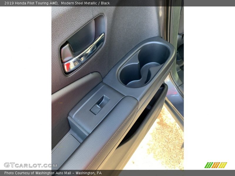 Modern Steel Metallic / Black 2019 Honda Pilot Touring AWD