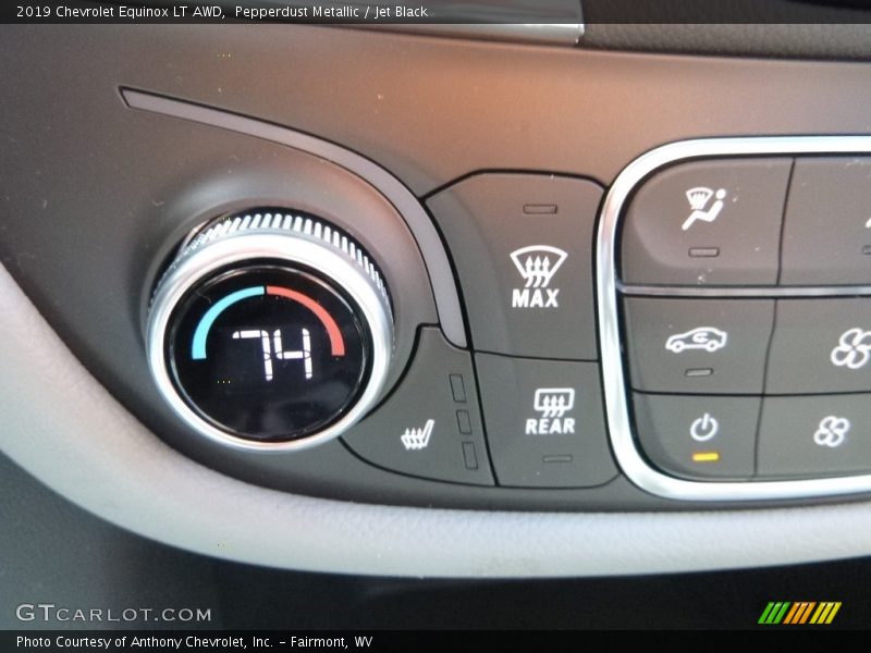 Pepperdust Metallic / Jet Black 2019 Chevrolet Equinox LT AWD