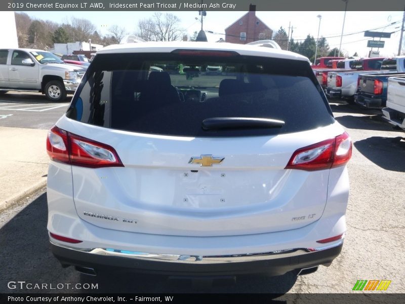 Iridescent Pearl Tricoat / Medium Ash Gray 2019 Chevrolet Equinox LT AWD