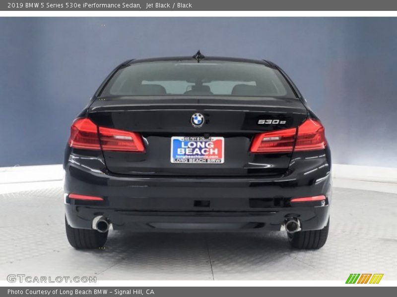 Jet Black / Black 2019 BMW 5 Series 530e iPerformance Sedan