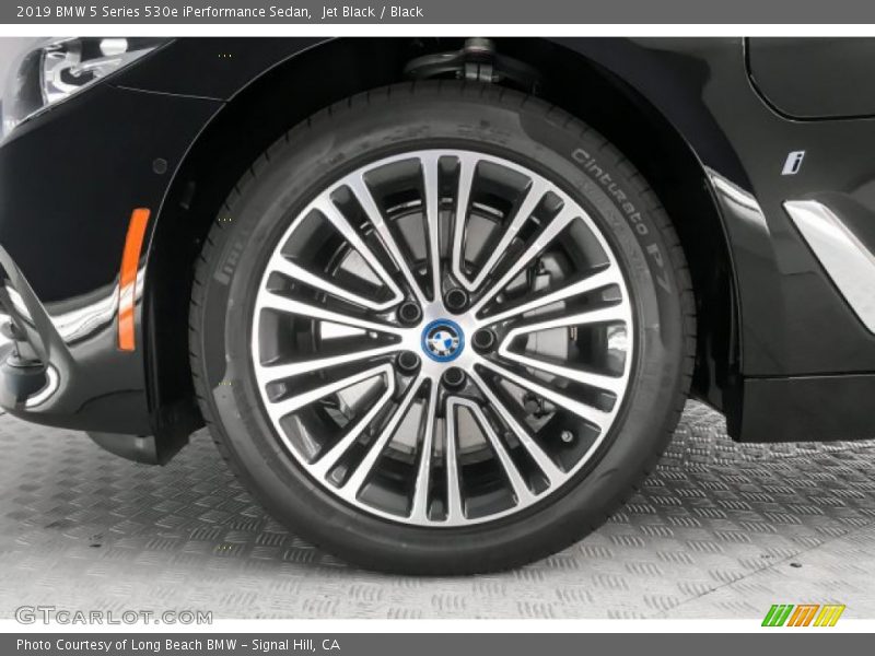Jet Black / Black 2019 BMW 5 Series 530e iPerformance Sedan