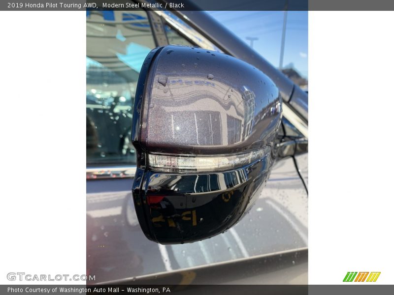 Modern Steel Metallic / Black 2019 Honda Pilot Touring AWD
