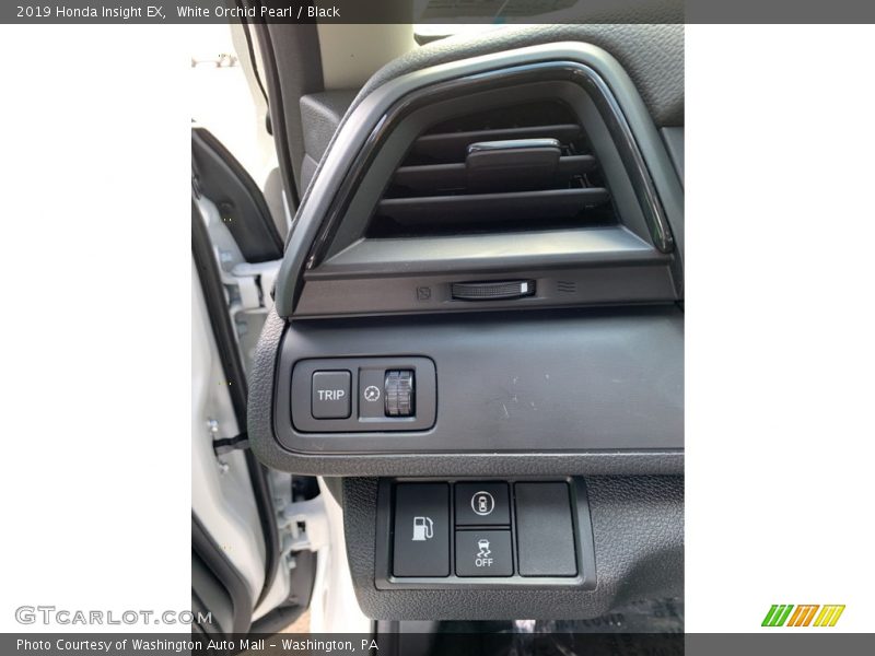White Orchid Pearl / Black 2019 Honda Insight EX