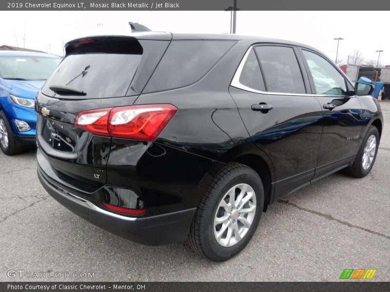 Mosaic Black Metallic / Jet Black 2019 Chevrolet Equinox LT
