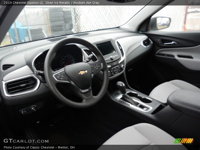 Silver Ice Metallic / Medium Ash Gray 2019 Chevrolet Equinox LS