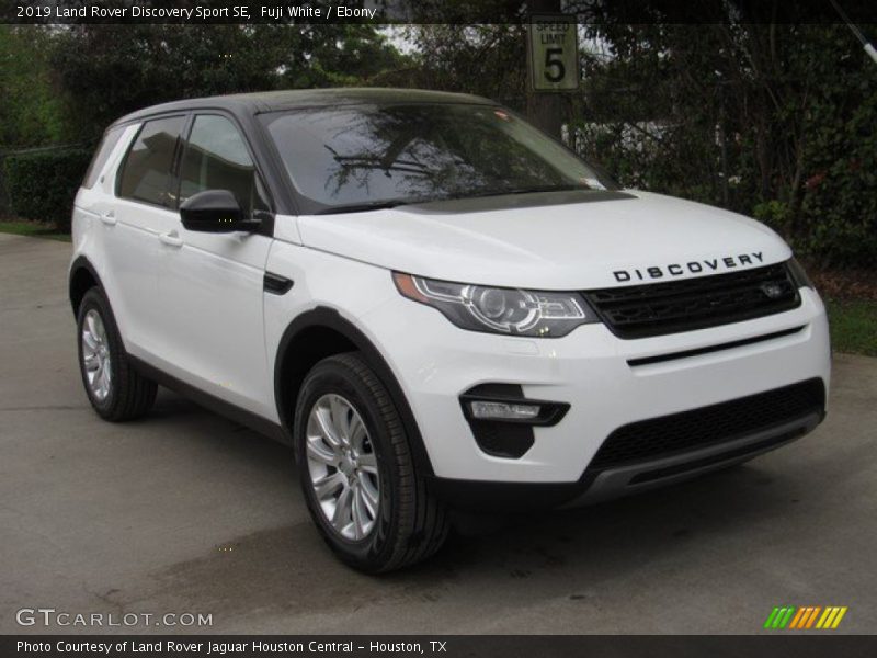 Fuji White / Ebony 2019 Land Rover Discovery Sport SE