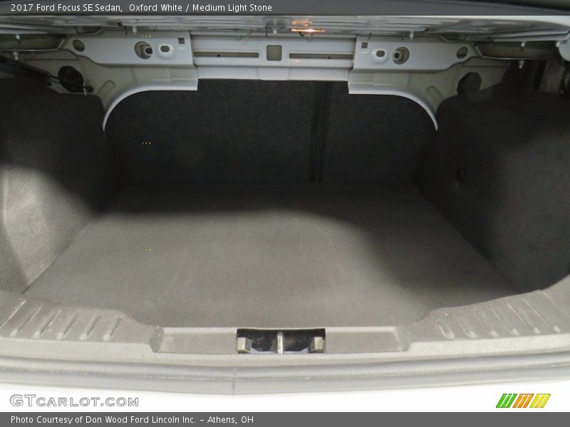 Oxford White / Medium Light Stone 2017 Ford Focus SE Sedan