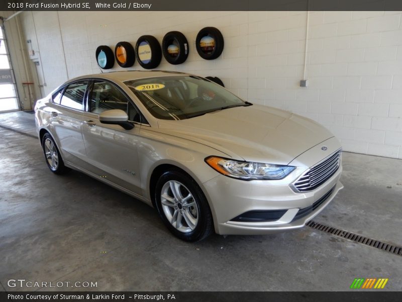 White Gold / Ebony 2018 Ford Fusion Hybrid SE