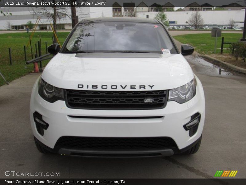 Fuji White / Ebony 2019 Land Rover Discovery Sport SE