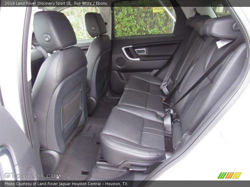 Fuji White / Ebony 2019 Land Rover Discovery Sport SE