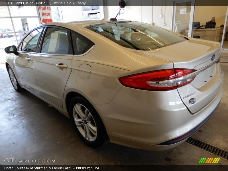 White Gold / Ebony 2018 Ford Fusion Hybrid SE