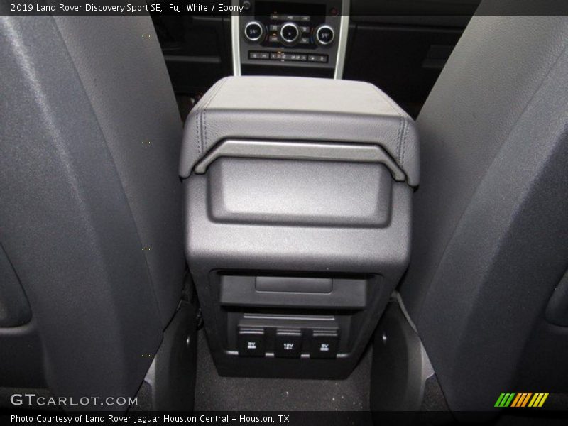 Fuji White / Ebony 2019 Land Rover Discovery Sport SE