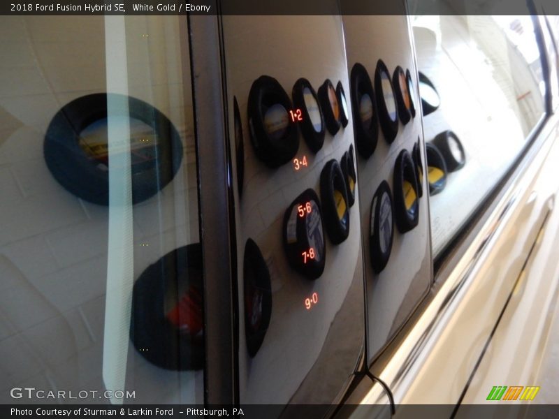 White Gold / Ebony 2018 Ford Fusion Hybrid SE