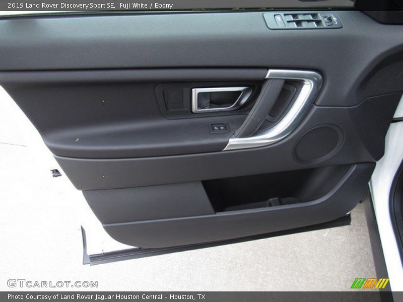 Fuji White / Ebony 2019 Land Rover Discovery Sport SE