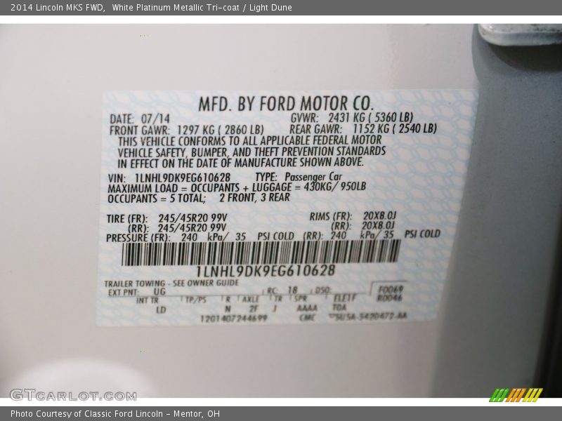 White Platinum Metallic Tri-coat / Light Dune 2014 Lincoln MKS FWD