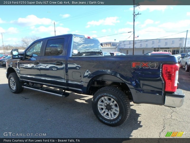Blue Jeans / Earth Gray 2019 Ford F250 Super Duty XLT Crew Cab 4x4