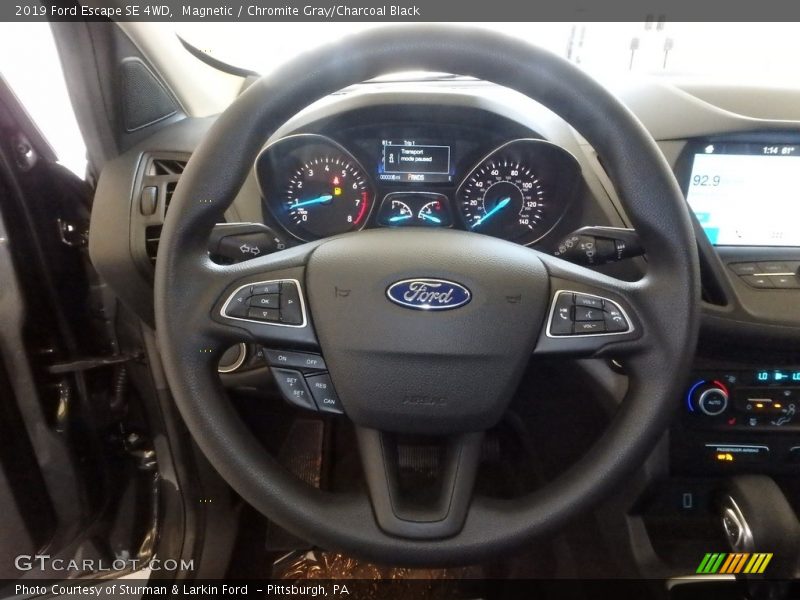 Magnetic / Chromite Gray/Charcoal Black 2019 Ford Escape SE 4WD