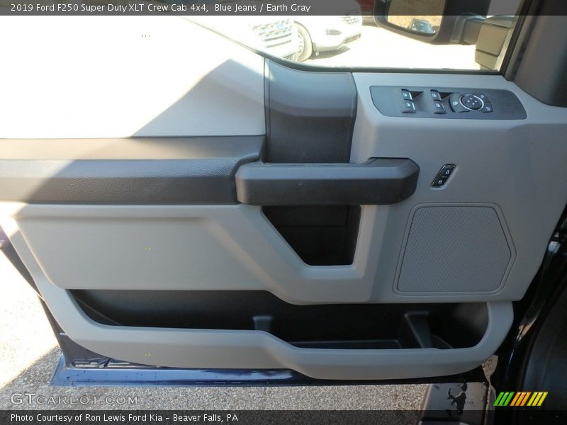 Blue Jeans / Earth Gray 2019 Ford F250 Super Duty XLT Crew Cab 4x4