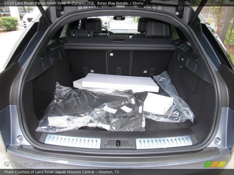  2019 Range Rover Velar R-Dynamic HSE Trunk