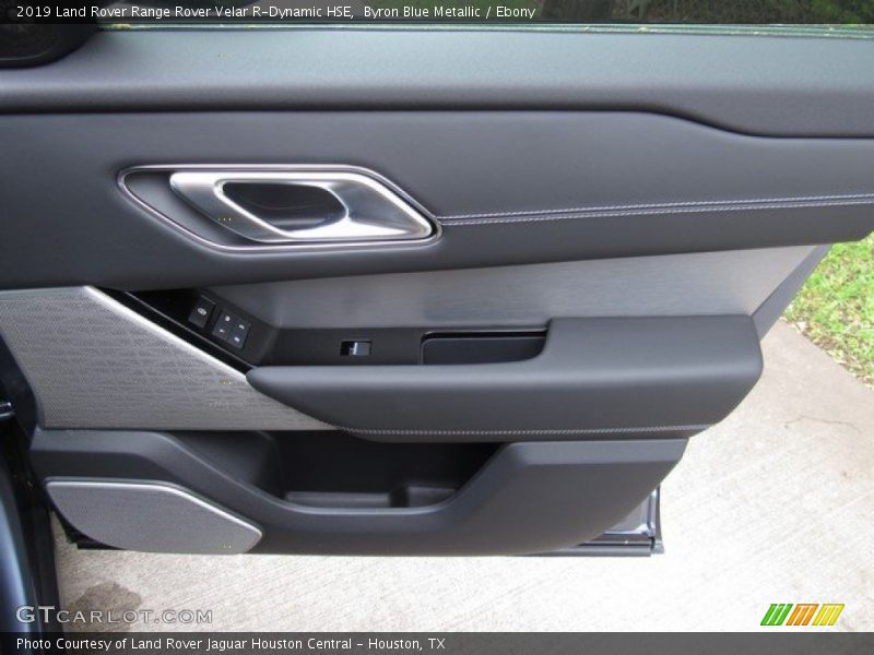 Door Panel of 2019 Range Rover Velar R-Dynamic HSE