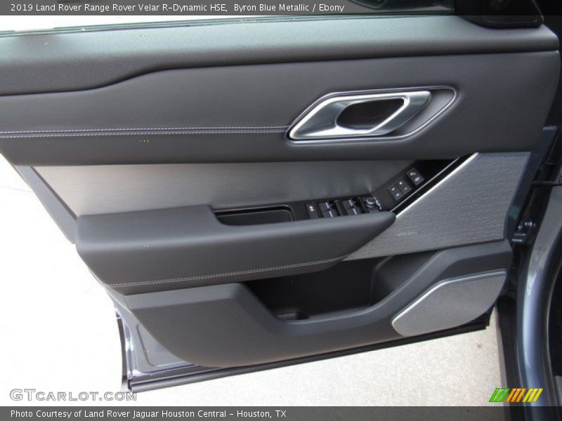 Door Panel of 2019 Range Rover Velar R-Dynamic HSE