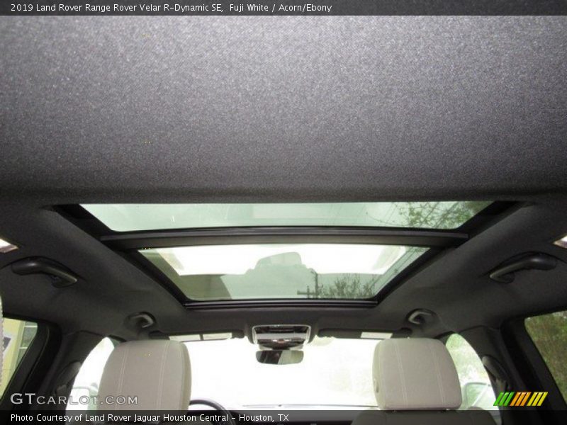 Fuji White / Acorn/Ebony 2019 Land Rover Range Rover Velar R-Dynamic SE
