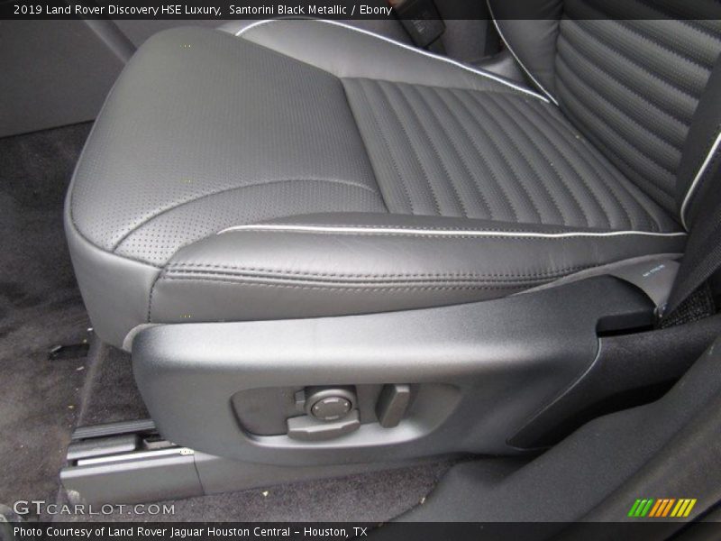 Santorini Black Metallic / Ebony 2019 Land Rover Discovery HSE Luxury