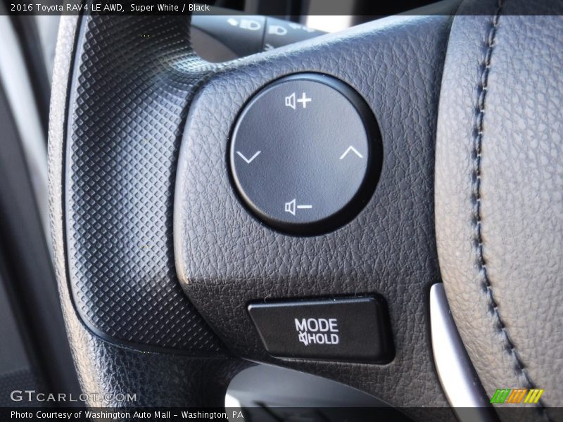 Super White / Black 2016 Toyota RAV4 LE AWD