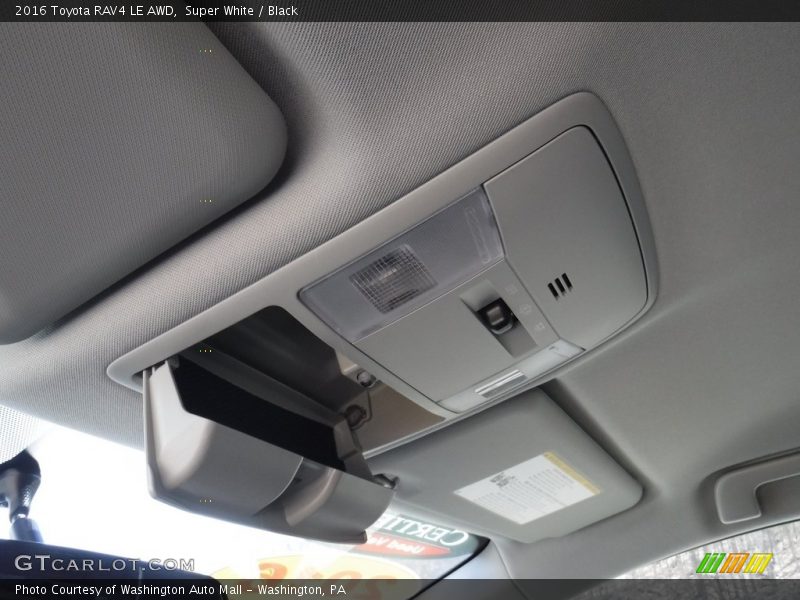 Super White / Black 2016 Toyota RAV4 LE AWD