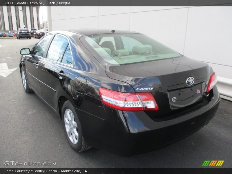 Black / Bisque 2011 Toyota Camry SE