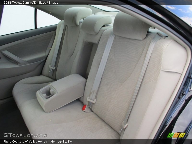 Black / Bisque 2011 Toyota Camry SE