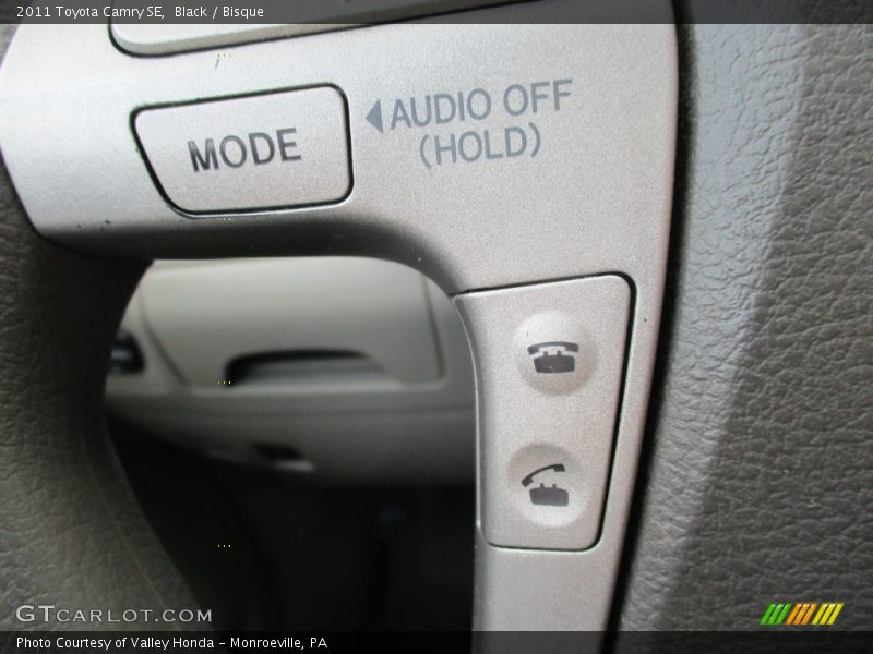 Black / Bisque 2011 Toyota Camry SE