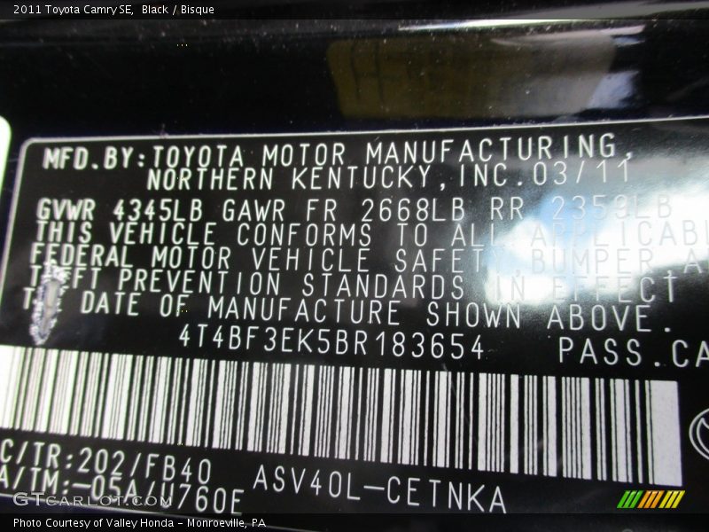 Black / Bisque 2011 Toyota Camry SE