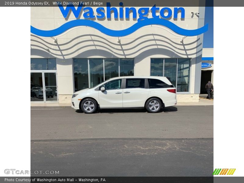 White Diamond Pearl / Beige 2019 Honda Odyssey EX