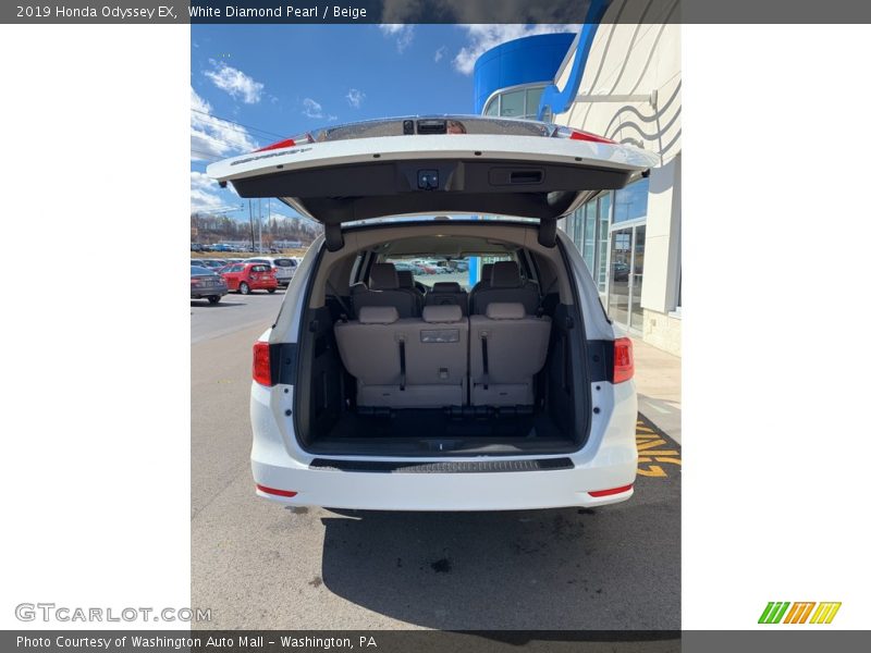 White Diamond Pearl / Beige 2019 Honda Odyssey EX