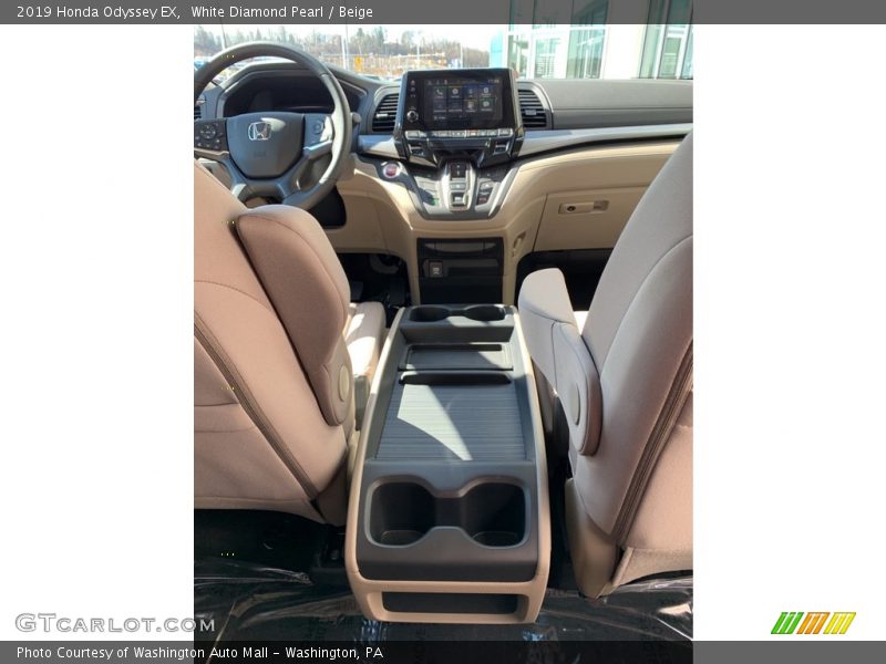 White Diamond Pearl / Beige 2019 Honda Odyssey EX